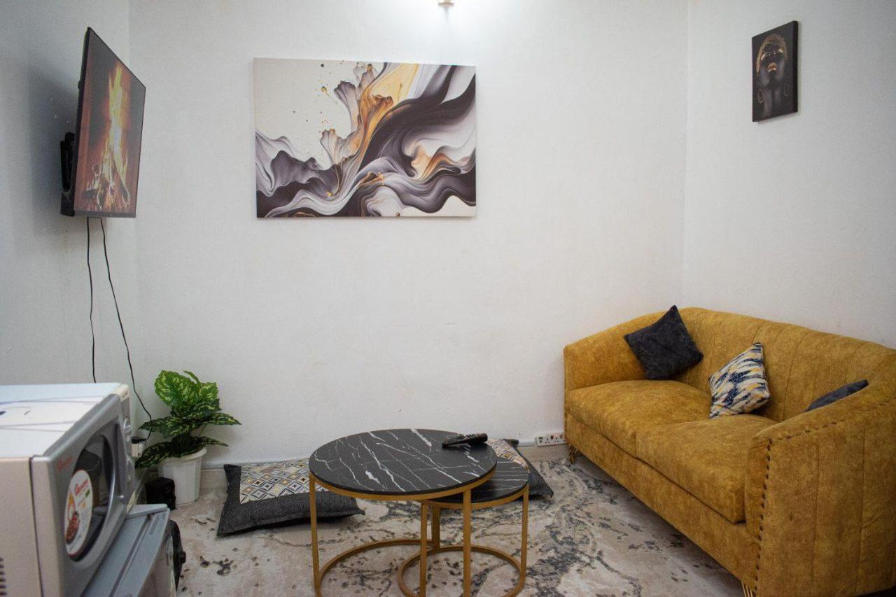 Apartment Gee's Hidden Gem In Cbd - Parking